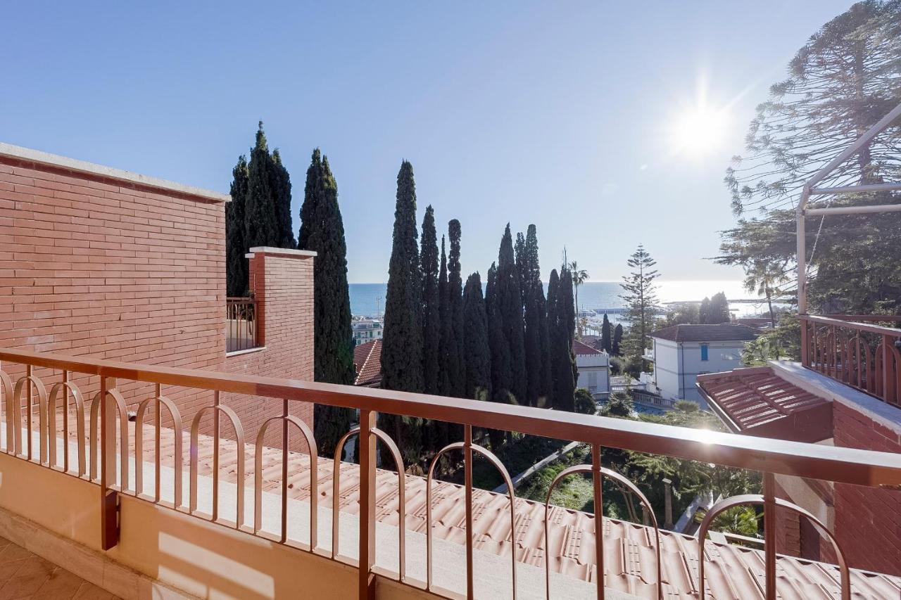 Portosole Attic - With Terrace And Private Parking Lejlighed Sanremo Eksteriør billede