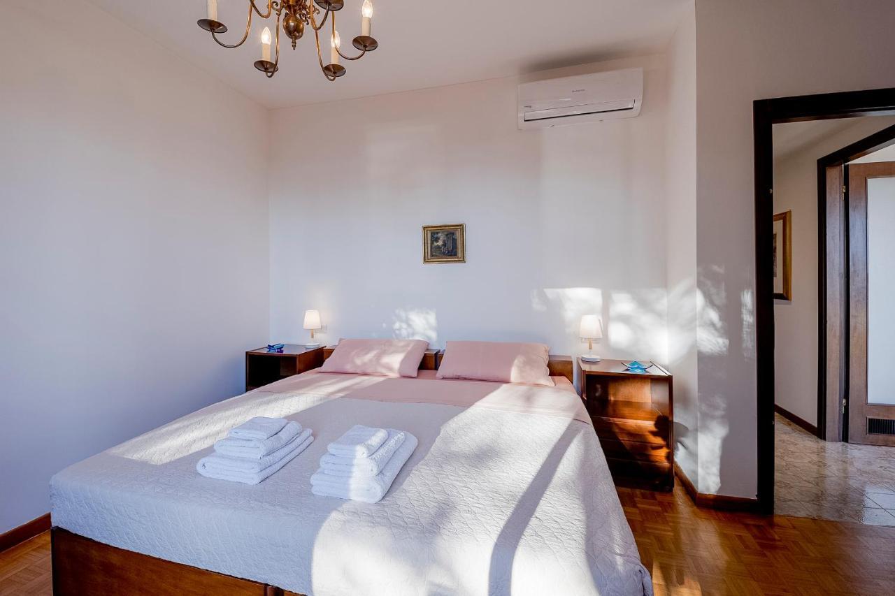 Portosole Attic - With Terrace And Private Parking Lejlighed Sanremo Eksteriør billede