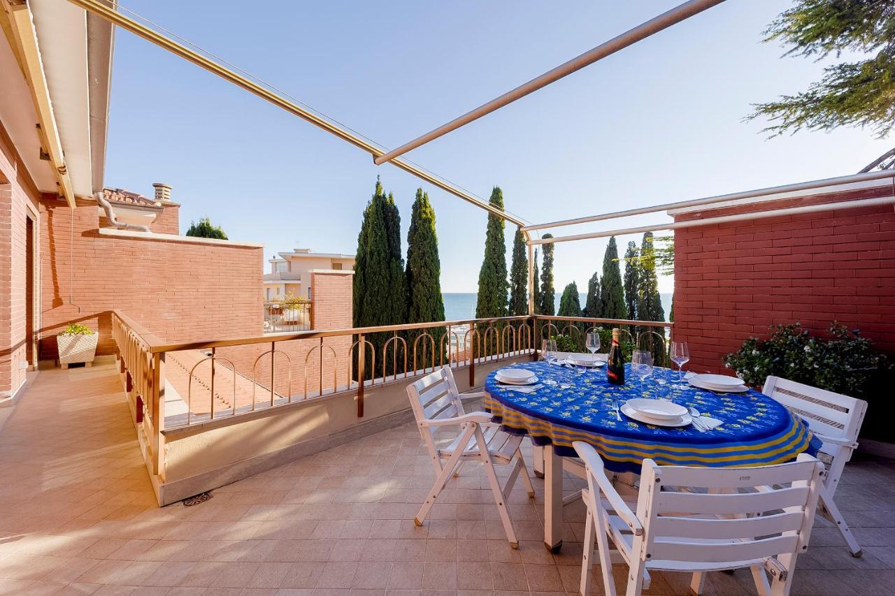 Portosole Attic - With Terrace And Private Parking Lejlighed Sanremo Eksteriør billede